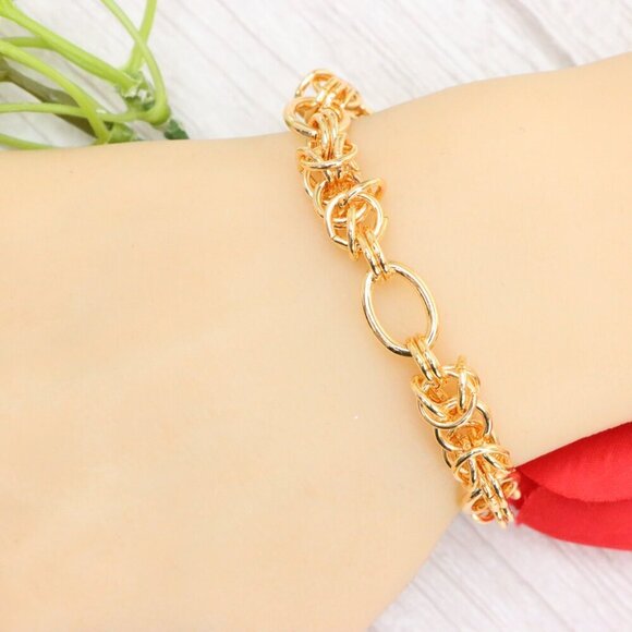 "Trendy Handmade Bracelet – A Thoughtful Gift for Girls & Women | UNVRC1623 - Picture 6 of 10